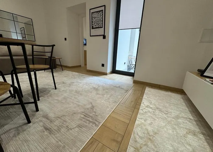 A In The Heart Of Ferhadija - Parking Available Sarajevo